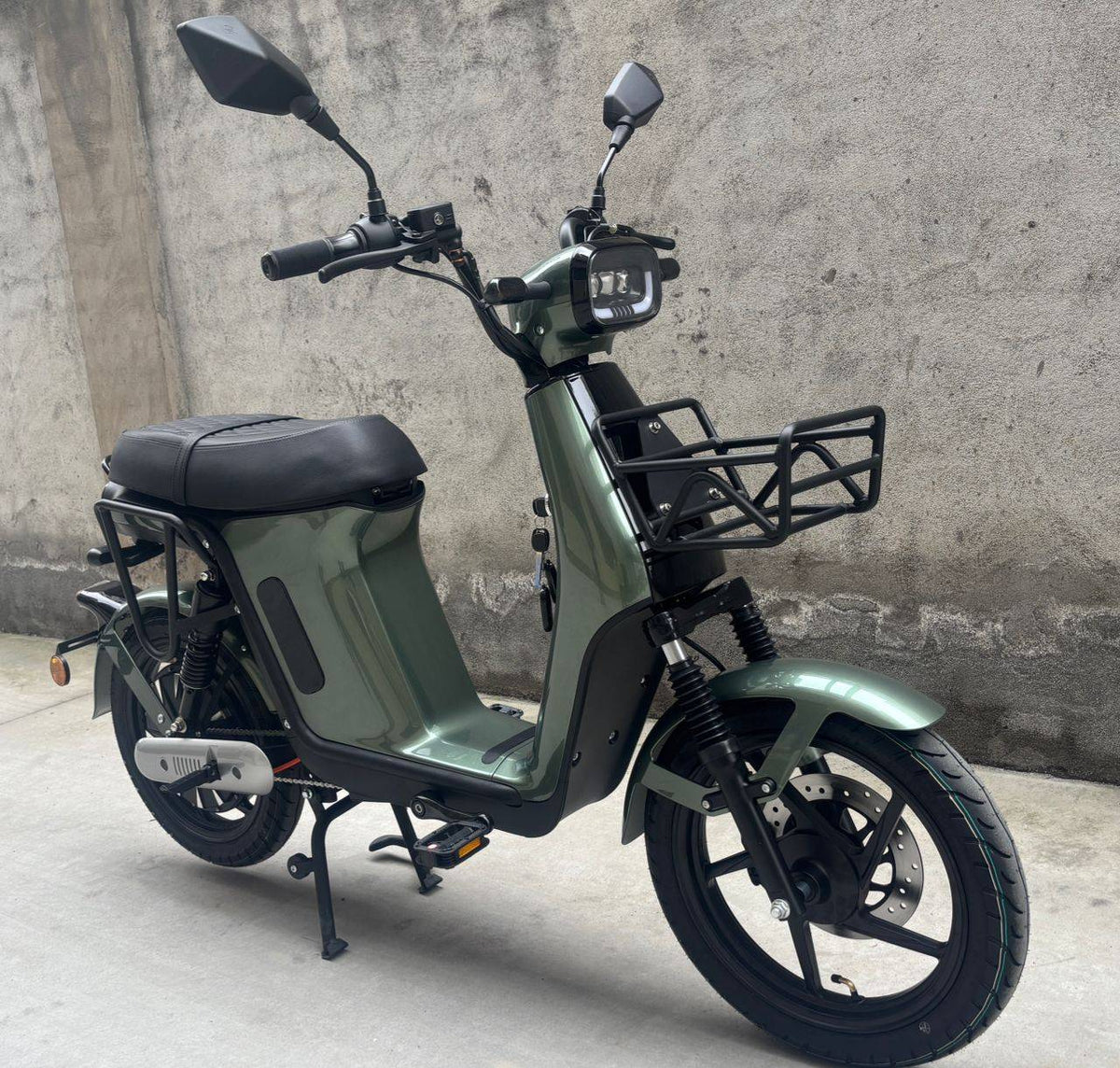 EPED Swift electric bike for everyday urban journeys