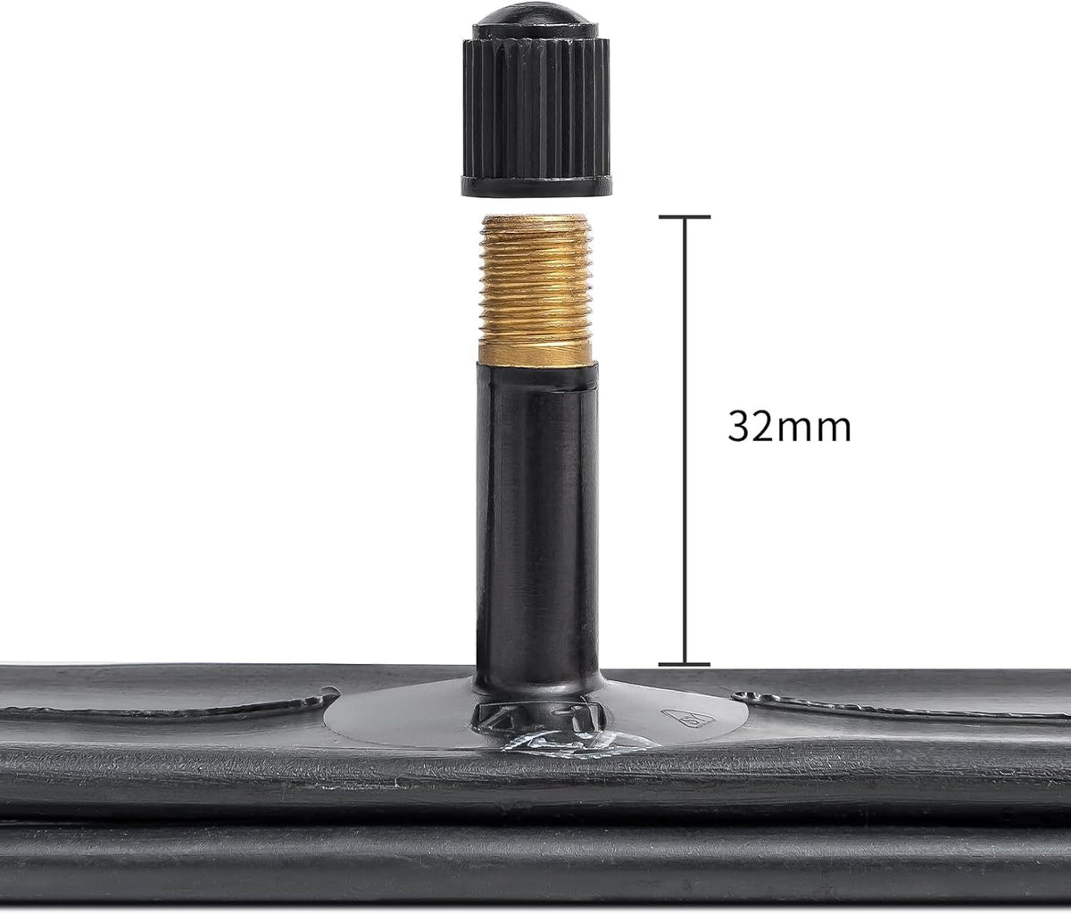 Close-up of the straight 32mm Schrader valve